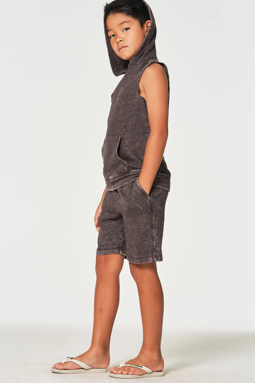 Chaser Brand Boys Linen French Terry Sleeveless Muscle Pullover Hoodie Hot
